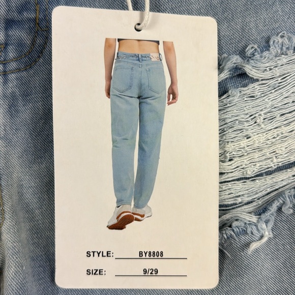 NWT Blue Savy High Rise Mom Fit Light Wash Distressed Jeans - Picture 5 of 9
